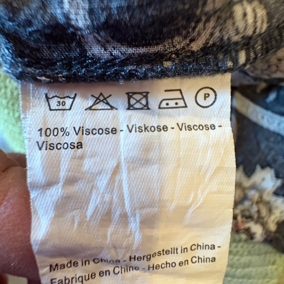 YEST Floral Print Women's Top - Picture 3 of 4